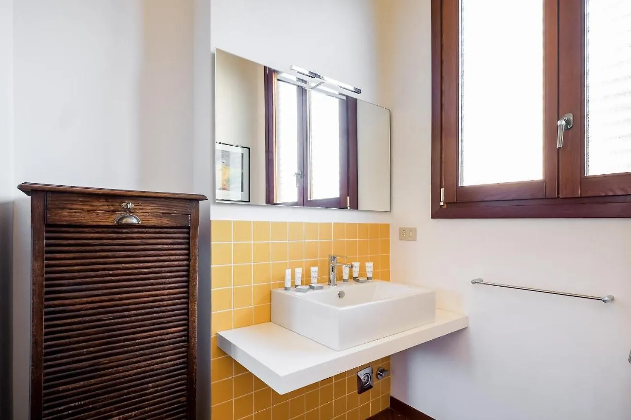 A Pochi Passi Dalla Finestrella Di Via Piella By Wonderful Italy Apartment Bologna